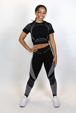Women's 2-Piece Crop Top And Legging Seamless Set